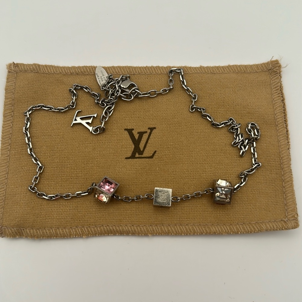 Louis Vuitton silver gamble necklace - Picture 3 of 12